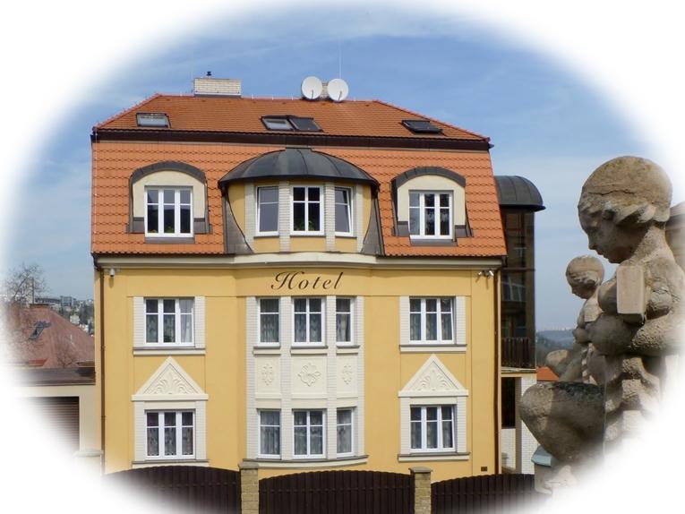 Garni Rambousek 3* Praga